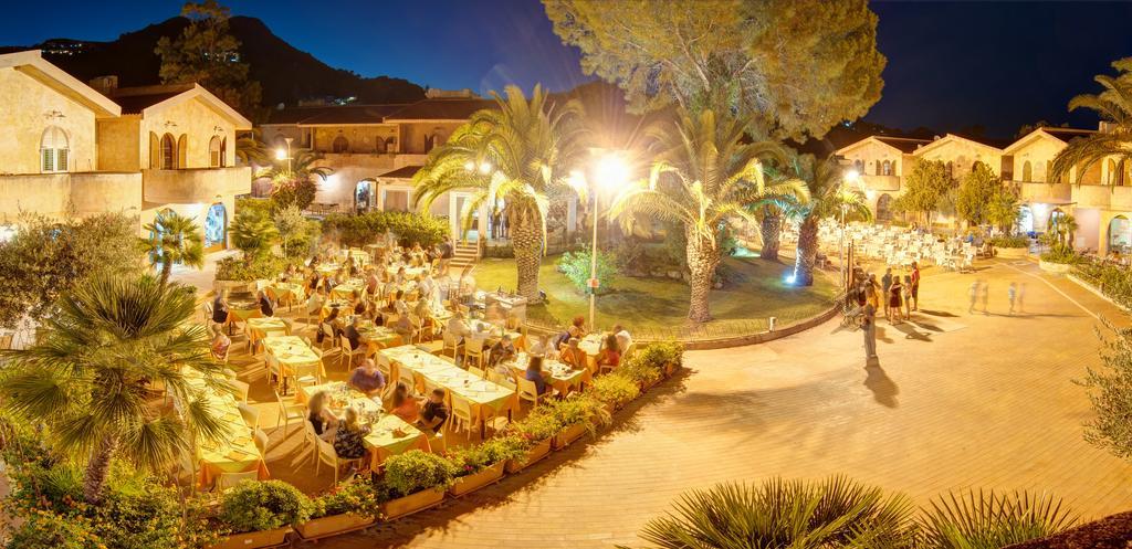 Le Residenze Di Piazza Italia Leilighet Costa Rei Eksteriør bilde
